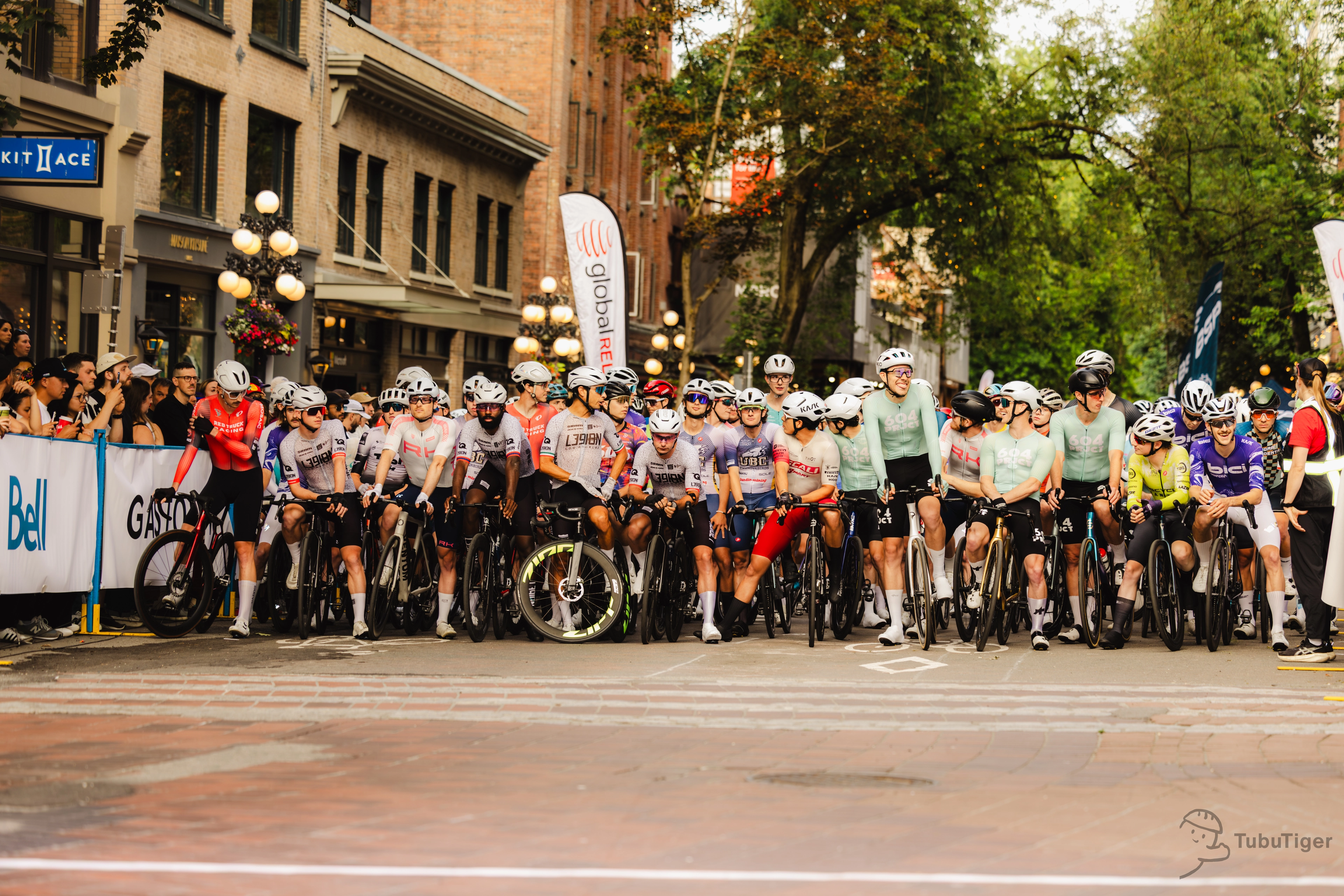 https://cdn.tubutiger.com/cycling/Gastown-Grand-Prix-2026/Men's-Pro-Race/12.jpeg