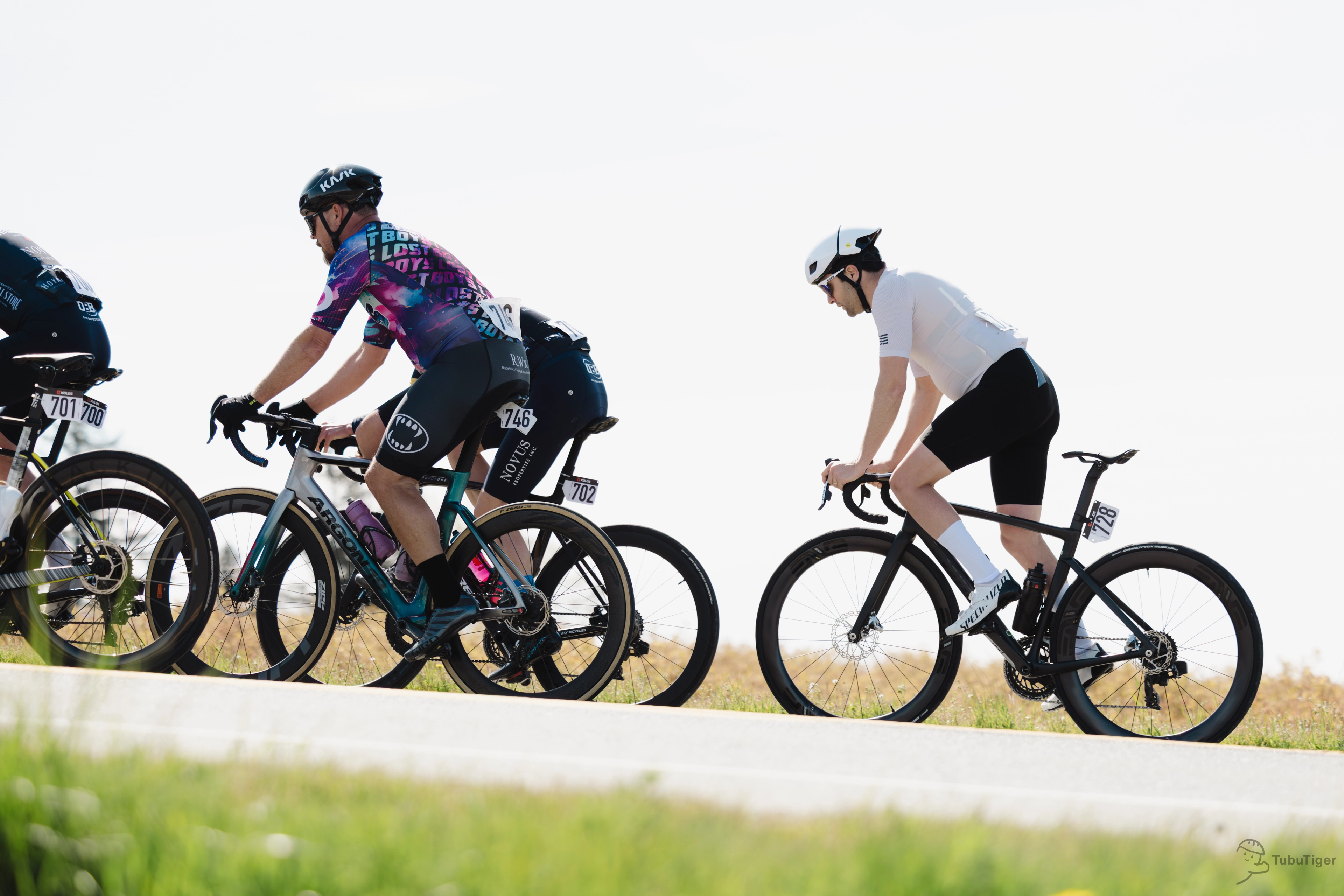 https://cdn.tubutiger.com/cycling/Spring-Series/Aldergrove-Road-Race/17.jpg