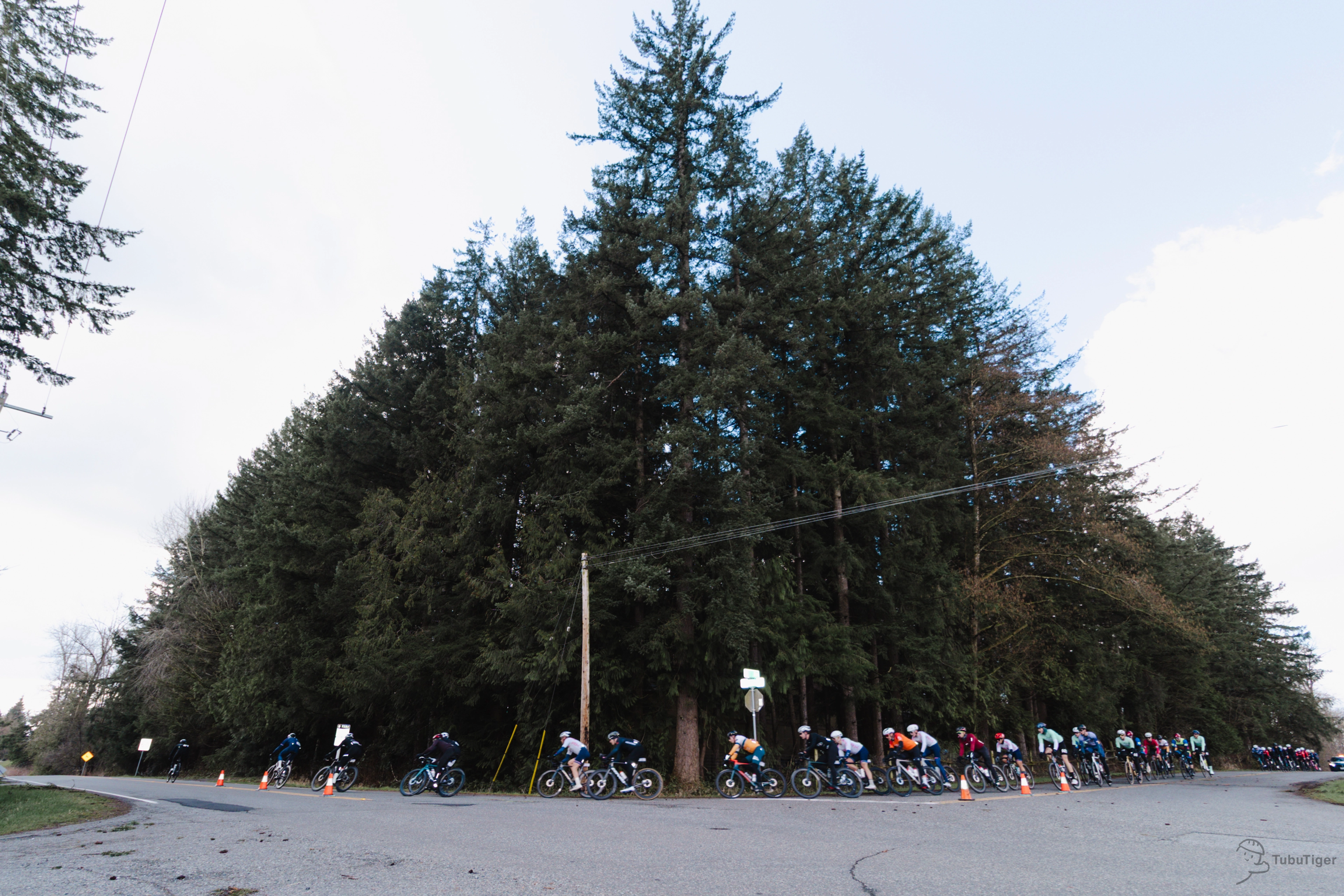 https://cdn.tubutiger.com/cycling/Spring-Series/Murchie-Circuit-Race/12.jpg