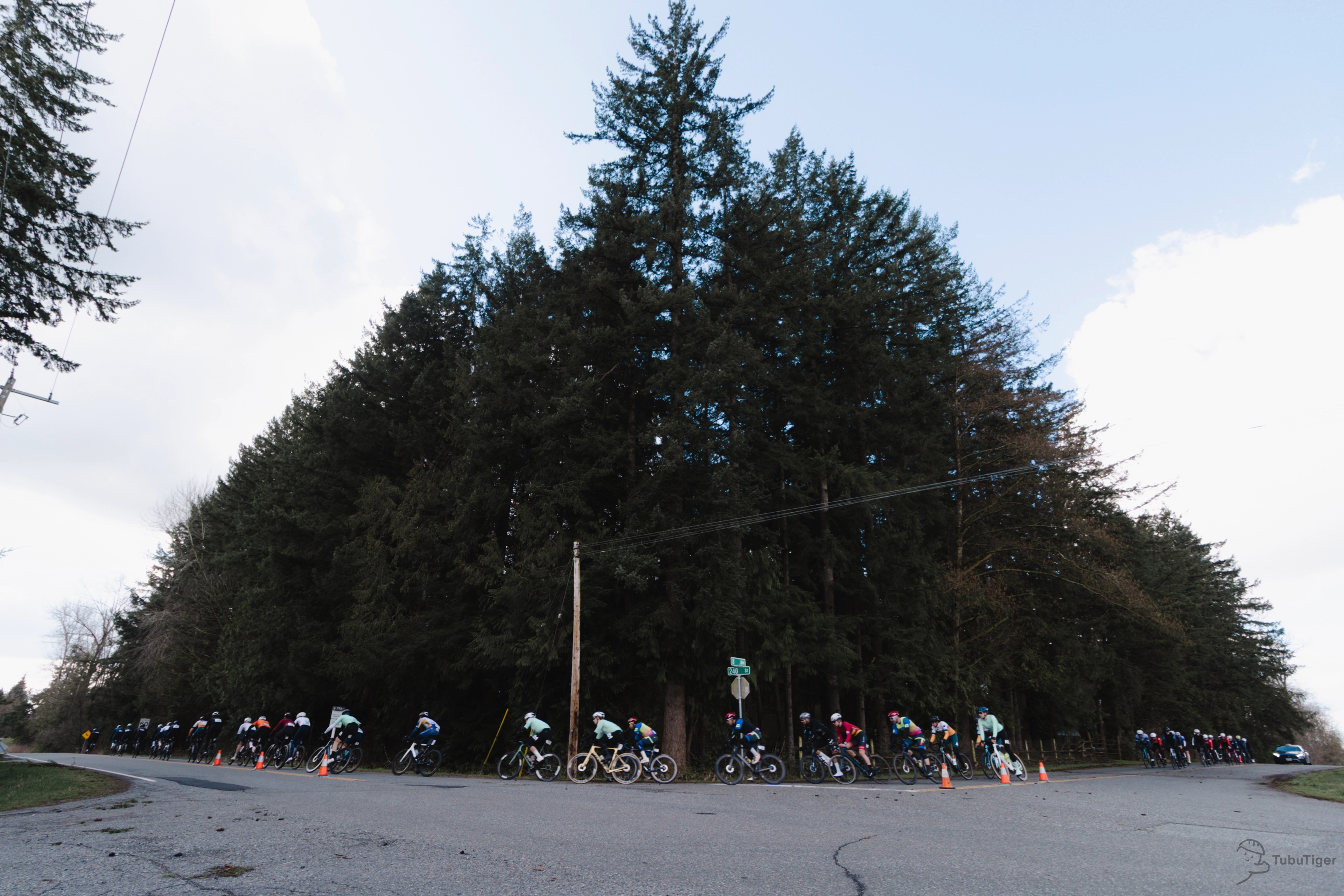 https://cdn.tubutiger.com/cycling/Spring-Series/Murchie-Circuit-Race/15.jpg